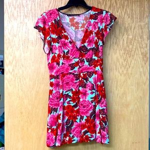 Super cute Zara Basic Size Small Dress in Pinks, Whites, & burgundy flowers